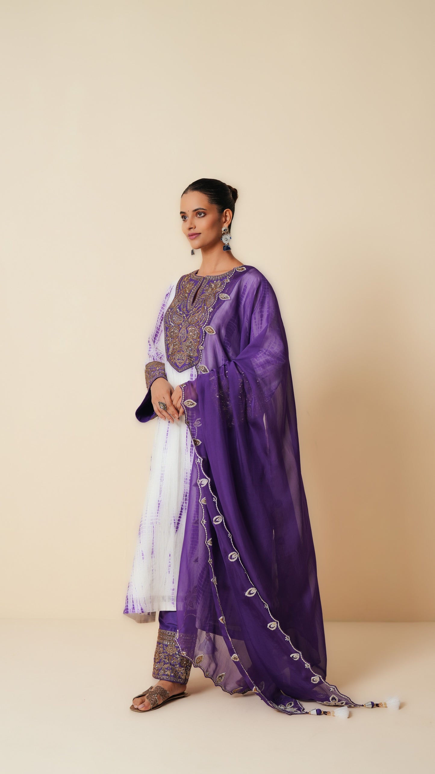 Phiran Style Ethnic Set with Organza Dupatta